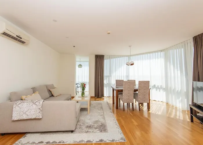 Segrate Elija Palanga